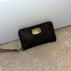 Michael Kors Wristlet